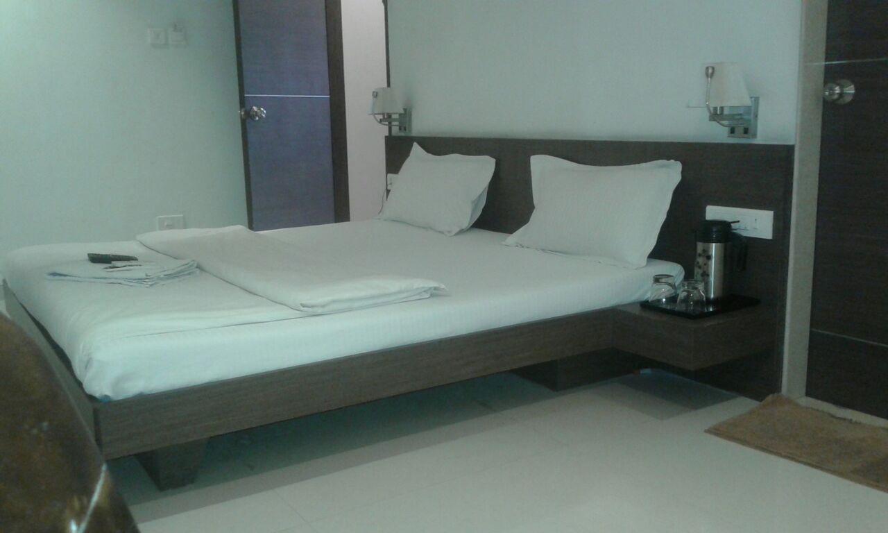 Sai Saya-Nashik Road Hotell Exteriör bild